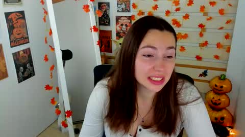 Kim online show from 11-13-25, 01:43