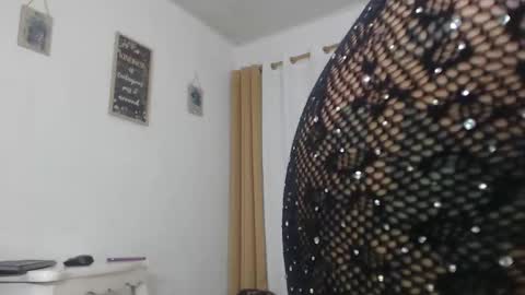 Snapshot of kim_lu29 chatting on 11-25-25, 05:07 kim online show from 11-25-25, 05:07