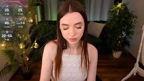 Snapshot of kim_lyn chatting on 12-31-24, 05:33 KIM online show from 12-31-24, 05:33