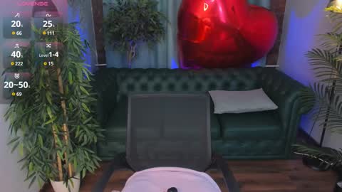 Snapshot of kim_lyn chatting on 02-06-25, 07:02 KIM online show from 02-06-25, 07:02