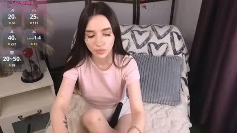 Snapshot of kim_lyn chatting on 02-22-25, 12:51 KIM online show from 02-22-25, 12:51