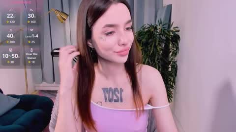 Snapshot of kim_lyn chatting on 09-20-25, 06:25 KIM online show from 09-20-25, 06:25