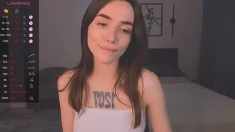 Snapshot of kim_lyn chatting on 09-24-25, 01:14 KIM online show from 09-24-25, 01:14