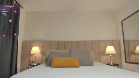 Snapshot of kim_spencer chatting on 09-09-25, 12:37 Kim online show from 09-09-25, 12:37