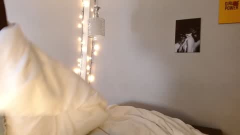 Snapshot of kimandyuk chatting on 12-07-24, 03:30 Kim Yuk online show from 12-07-24, 03:30