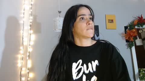 Snapshot of kimandyuk chatting on 12-17-24, 07:59 Kim Yuk online show from 12-17-24, 07:59