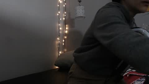 Snapshot of kimandyuk chatting on 01-04-25, 07:13 Kim Yuk online show from 01-04-25, 07:13