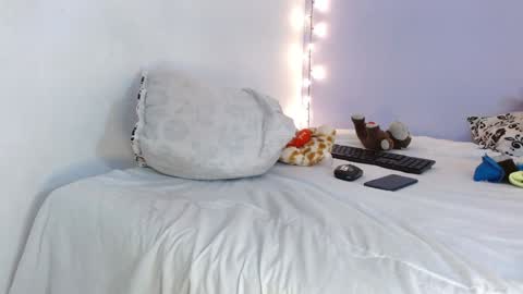 Snapshot of kimandyuk chatting on 01-25-25, 01:10 Kim Yuk online show from 01-25-25, 01:10