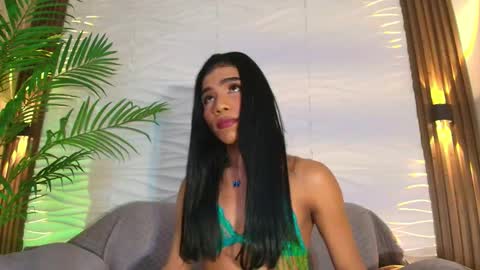 kimberly gonzalez online show from 10-19-25, 04:02