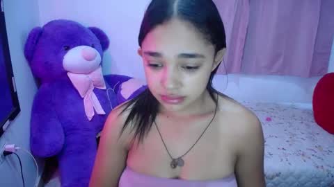 Snapshot of kimberly_slim chatting on 09-13-25, 12:38 Kim online show from 09-13-25, 12:38