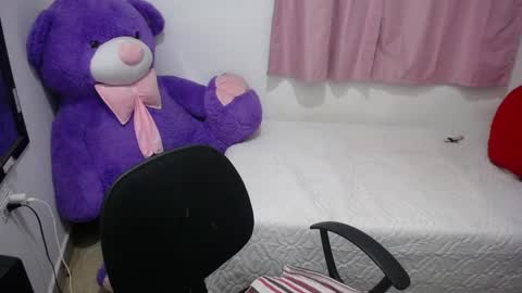 Snapshot of kimberly_slim chatting on 11-13-25, 03:16 Kim online show from 11-13-25, 03:16