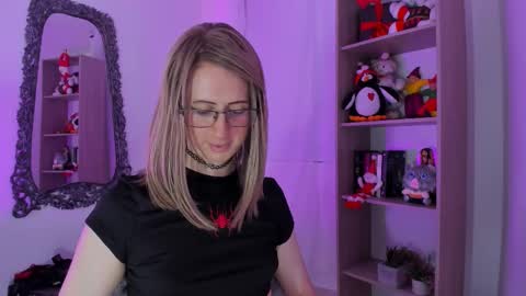 kimberly_thonson online show from 12-01-25, 04:12