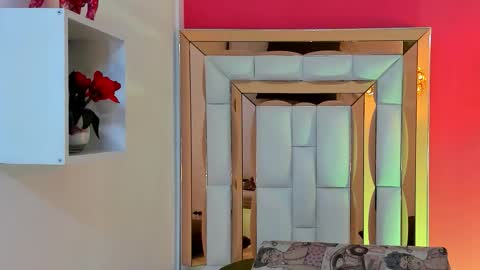 Snapshot of kimberly_xoxo_3 chatting on 12-02-25, 07:20 online show from 12-02-25, 07:20