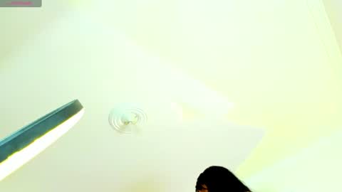 Snapshot of kimberlybanks2 chatting on 06-12-26, 10:47 Kimberly Banks online show from 06-12-26, 10:47
