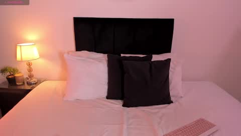 Queen Kim online show from 12-31-24, 08:12