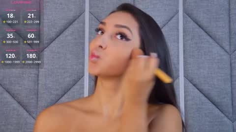 Snapshot of kimberlymav chatting on 09-15-25, 04:23 Kimberly online show from 09-15-25, 04:23