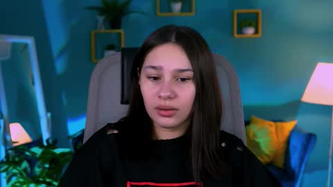 Snapshot of kimclarks chatting on 11-09-25, 02:37 kimclarks online show from 11-09-25, 02:37