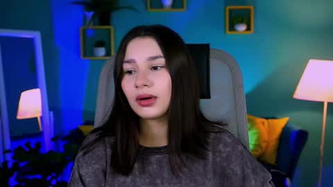 Snapshot of kimclarks chatting on 11-11-25, 01:44 kimclarks online show from 11-11-25, 01:44