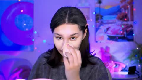 Snapshot of kimclarks chatting on 11-13-25, 12:26 kimclarks online show from 11-13-25, 12:26