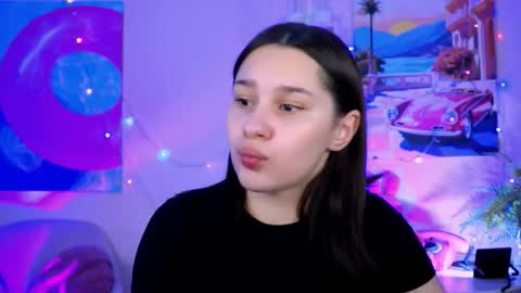 Snapshot of kimclarks chatting on 11-17-25, 12:00 kimclarks online show from 11-17-25, 12:00