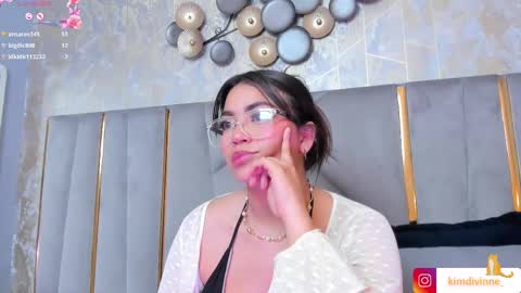 Snapshot of kimdevinne chatting on 02-12-25, 05:58 KIM online show from 02-12-25, 05:58