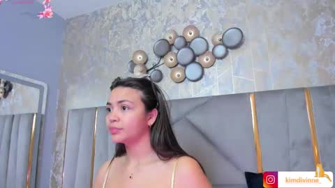 Snapshot of kimdevinne chatting on 02-22-25, 03:01 KIM online show from 02-22-25, 03:01