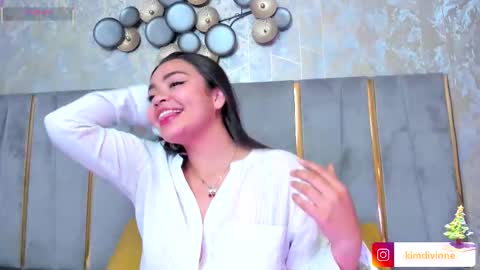 Snapshot of kimdevinne chatting on 11-26-25, 02:34 KIM online show from 11-26-25, 02:34