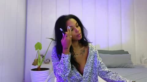 Snapshot of kimibrowny chatting on 01-07-25, 06:05 Kim online show from 01-07-25, 06:05