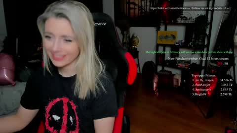 Snapshot of kimilee22 chatting on 02-15-26, 08:38 Wolfs Girl online show from 02-15-26, 08:38