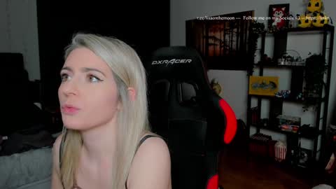 Snapshot of kimilee22 chatting on 02-25-26, 07:45 Wolfs Girl online show from 02-25-26, 07:45