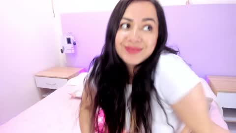 Camila online show from 01-25-25, 04:57