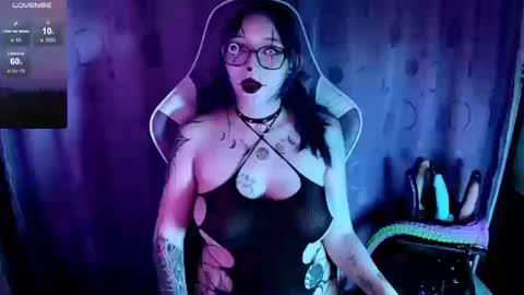   online show from 09-18-25, 01:35