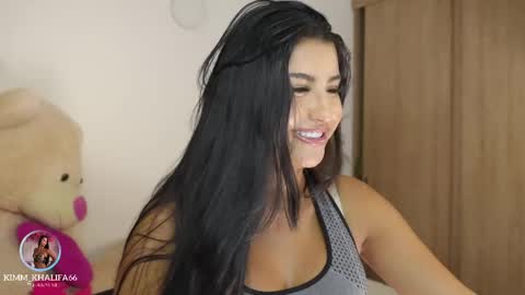 Kim  online show from 04-17-26, 02:14