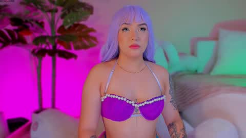 Kim  online show from 11-02-25, 01:57