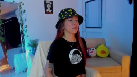 Kimm online show from 02-18-26, 01:23