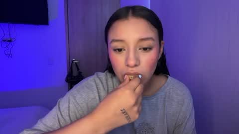 Snapshot of kimmi_foxy chatting on 07-04-26, 12:44 kimmi online show from 07-04-26, 12:44