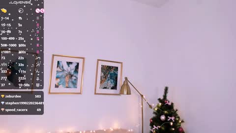 Snapshot of kimmie_shine chatting on 12-23-24, 07:52 Your Kimmie follow me online show from 12-23-24, 07:52