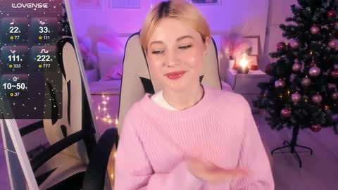 Snapshot of kimmie_shine chatting on 12-26-24, 08:00 Your Kimmie follow me online show from 12-26-24, 08:00