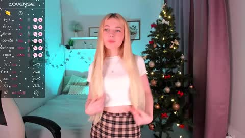 Snapshot of kimmie_shine chatting on 12-30-24, 01:25 Your Kimmie follow me online show from 12-30-24, 01:25