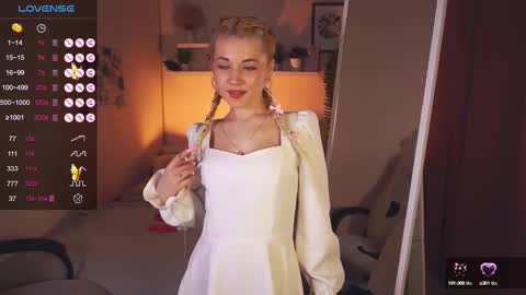 Snapshot of kimmie_shine chatting on 02-09-25, 02:29 Your Kimmie follow me online show from 02-09-25, 02:29