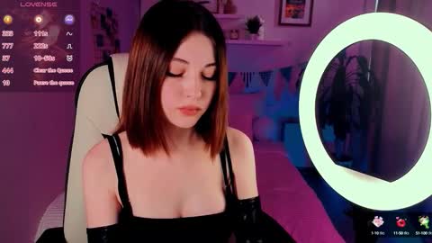 Snapshot of kimmie_shine chatting on 09-24-25, 09:01 Your Kimmie follow me online show from 09-24-25, 09:01