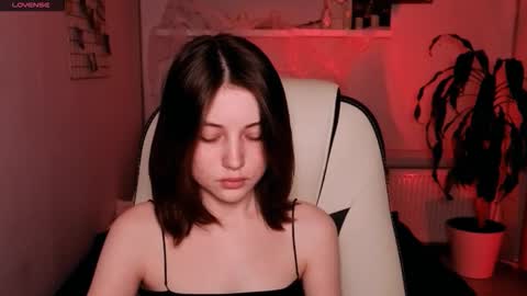 Snapshot of kimmie_shine chatting on 11-08-25, 10:48 Your Kimmie follow me online show from 11-08-25, 10:48