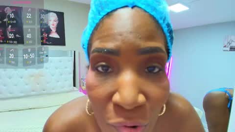 Kim online show from 11-25-25, 12:49