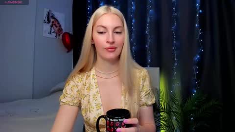 Snapshot of kimmy1_powell chatting on 10-06-25, 03:48 kimmy1_powell online show from 10-06-25, 03:48