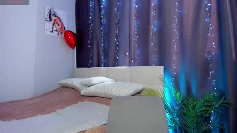 Snapshot of kimmy1_powell chatting on 10-25-25, 04:31 kimmy1_powell online show from 10-25-25, 04:31