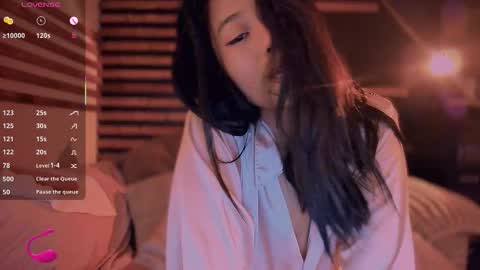 Snapshot of kimmy_chi chatting on 11-12-25, 06:19 Lo online show from 11-12-25, 06:19