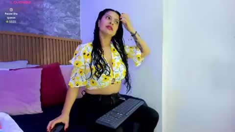 Snapshot of kimmy_kaller chatting on 07-01-26, 10:50 Kimmy online show from 07-01-26, 10:50