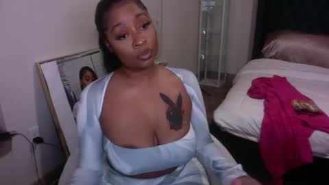 kimmyluxx online show from 02-20-25, 04:28