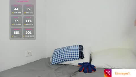 Kim  online show from 01-24-25, 01:03