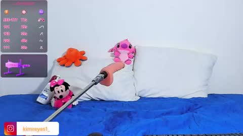 Kim  online show from 09-30-25, 01:54